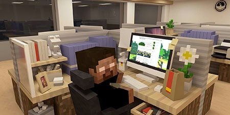 Стив за работой в Minecraft